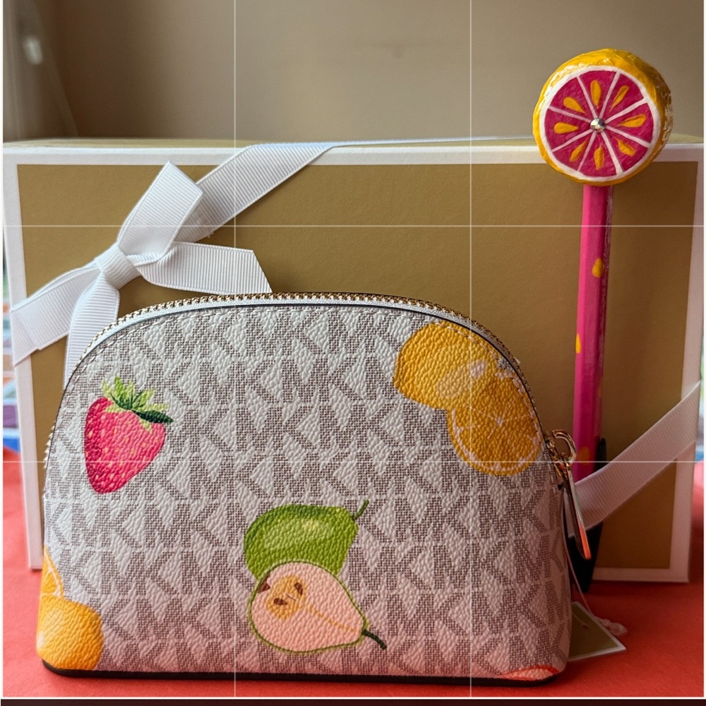 🍋🍑🍓 Michael Kors Multicolor Fruit Print Pouch🍐🍊🍓 NWT 🍑🍐🍊 - Picture 7 of 16